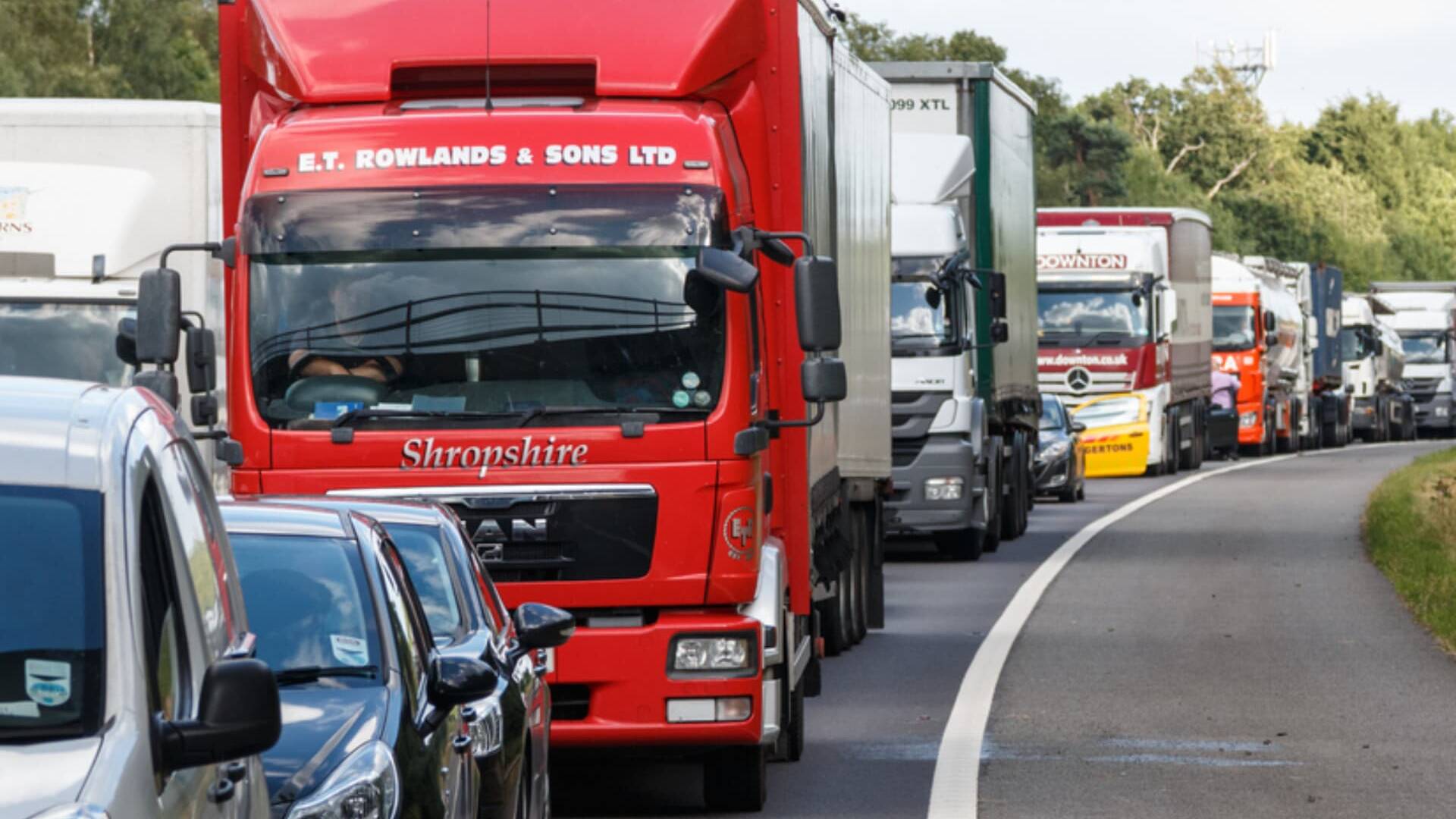 Come ridurre gli incidenti tra camion e auto in città