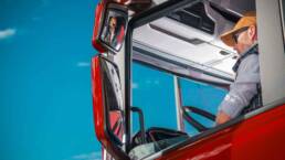 Guida Sicura: la formazione dei conducenti di veicoli commerciali e pesanti per un futuro su strada più sicuro