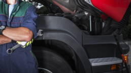 Che cosa significa integrazione di sistemi meccatronici nei motori di veicoli commerciali e quanto serve a migliorare le prestazioni dei mezzi