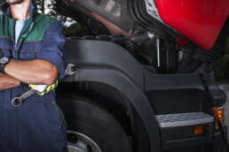 Che cosa significa integrazione di sistemi meccatronici nei motori di veicoli commerciali e quanto serve a migliorare le prestazioni dei mezzi