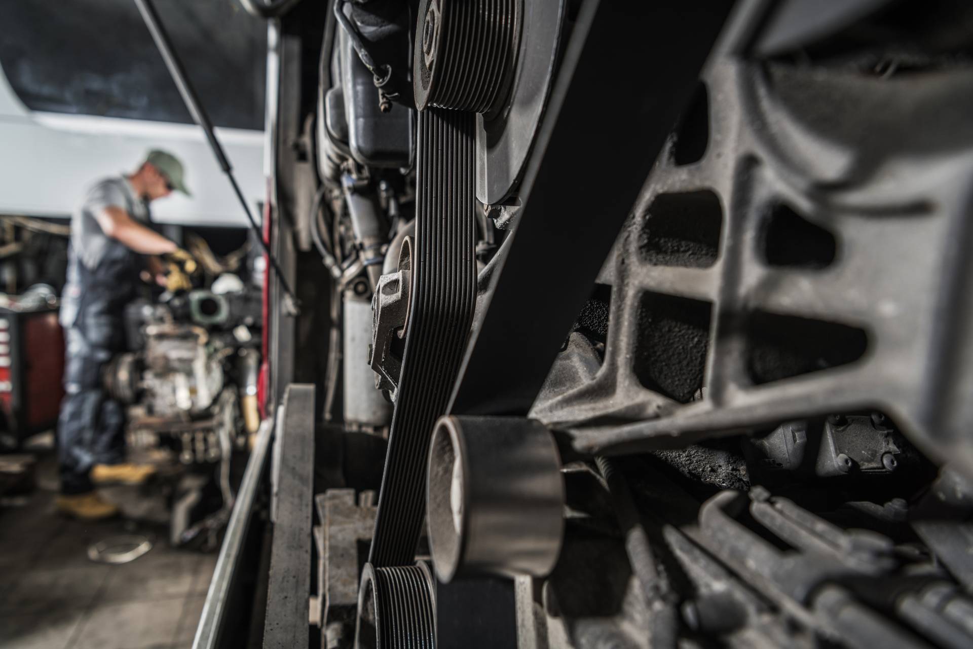 Tecniche e strategie per migliorare l'efficienza dei motori nei veicoli commerciali, quando e in che modo la meccatronica può essere utile