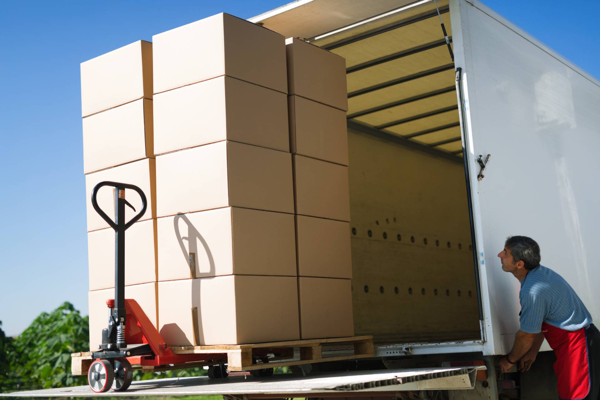 Migliorare la logistica urbana per veicoli commerciali